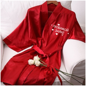 Атласный халат с Вашей надписью и сердечками
