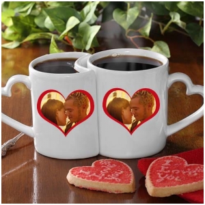 Набор чашек с Вашим фото в сердечке - Две половинки