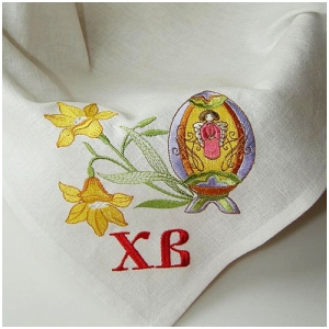 Набор пасхальнаых салфеток с вышивкой цветов и писанки